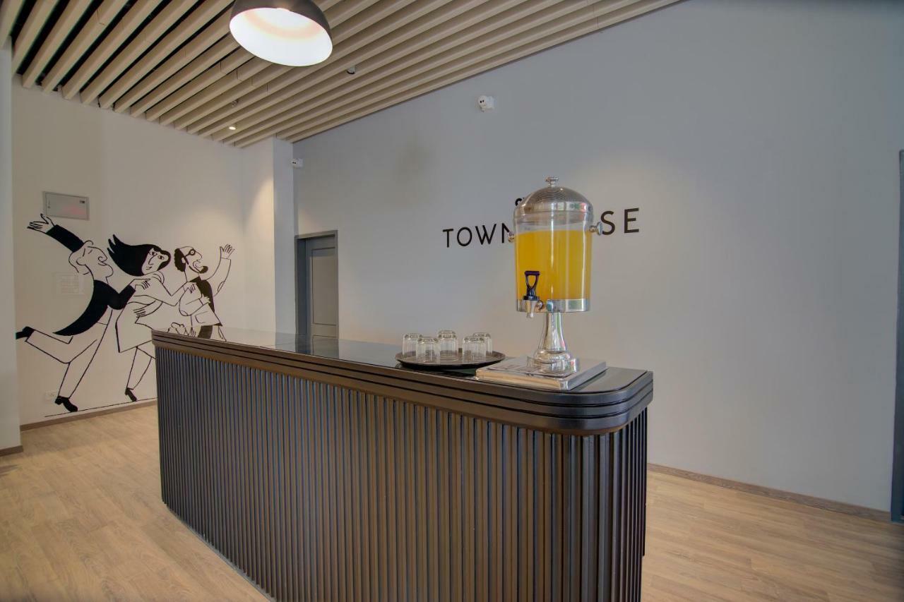 Townhouse Knowledge Park ||| Near Sharda University Greater Noida Exterior foto